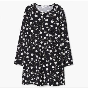 Black and White Floral Print Long Sleeve Dress